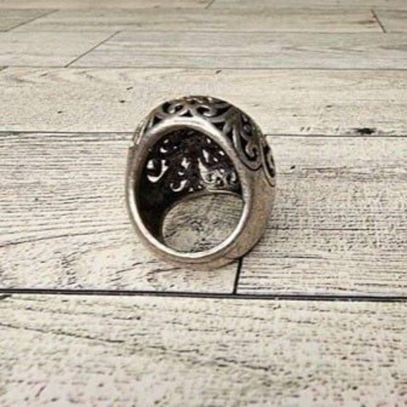 Lucky Brand Oversized Filigree Silver Tone Ring, Size 6 3/4 - Picture 3 of 5